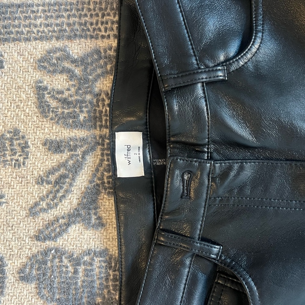 Aritzia Melina Pant in Black